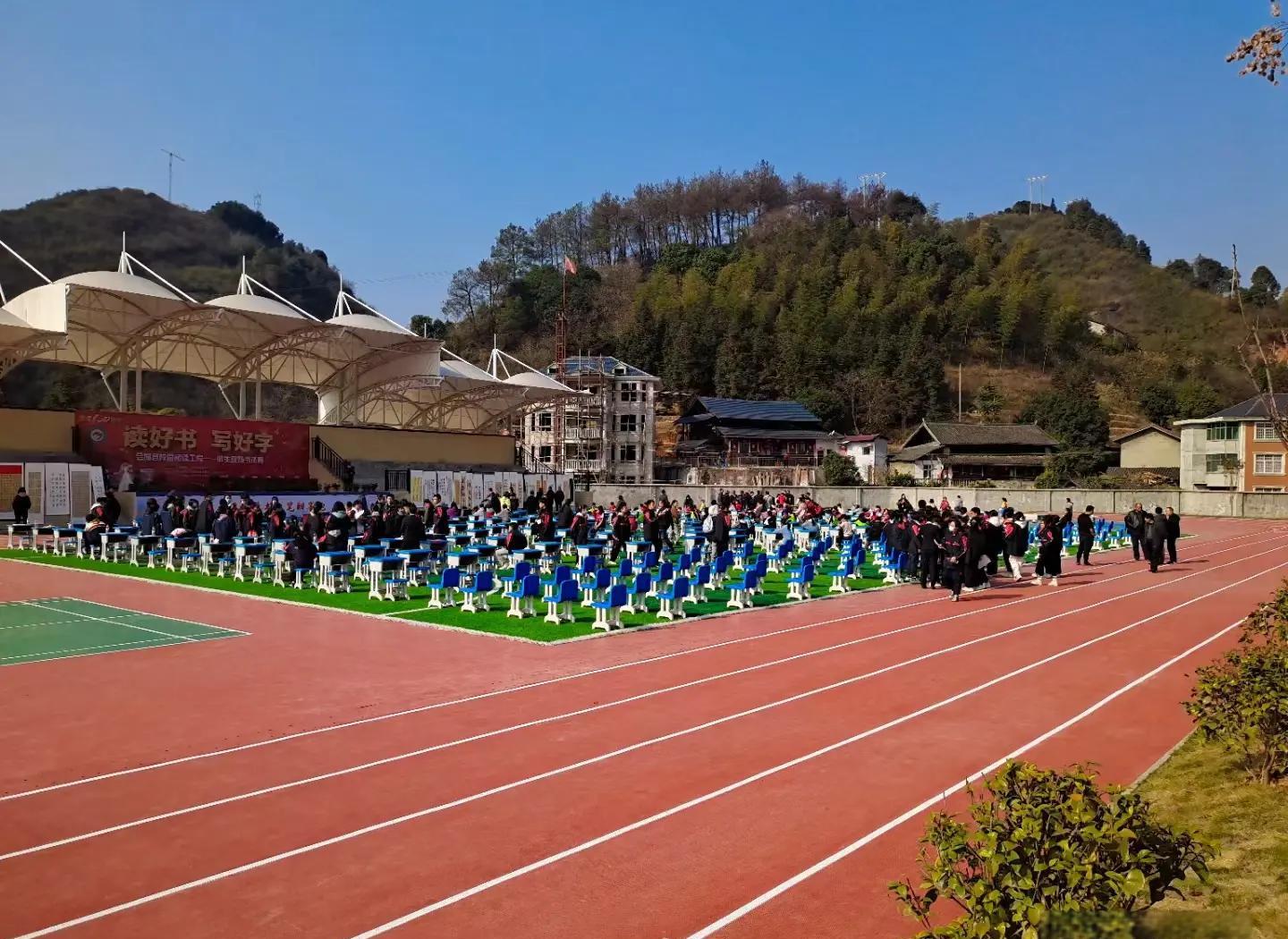 湘潭市硅PU塑胶跑道材料 - 一站式服务